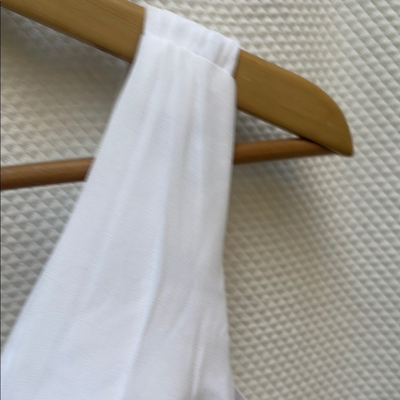 Ever Pretty White V-Neck Sleeveless Gown - Picture 7 of 9